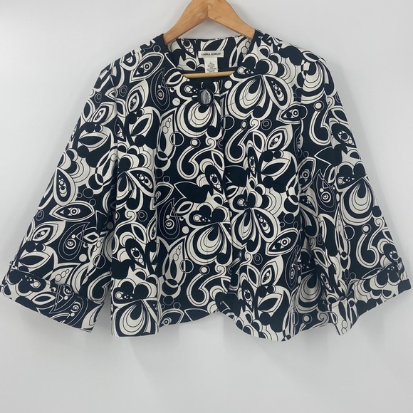 Laura Ashley black and white scroll print swing blazer with large button detail - Picture 5 of 13